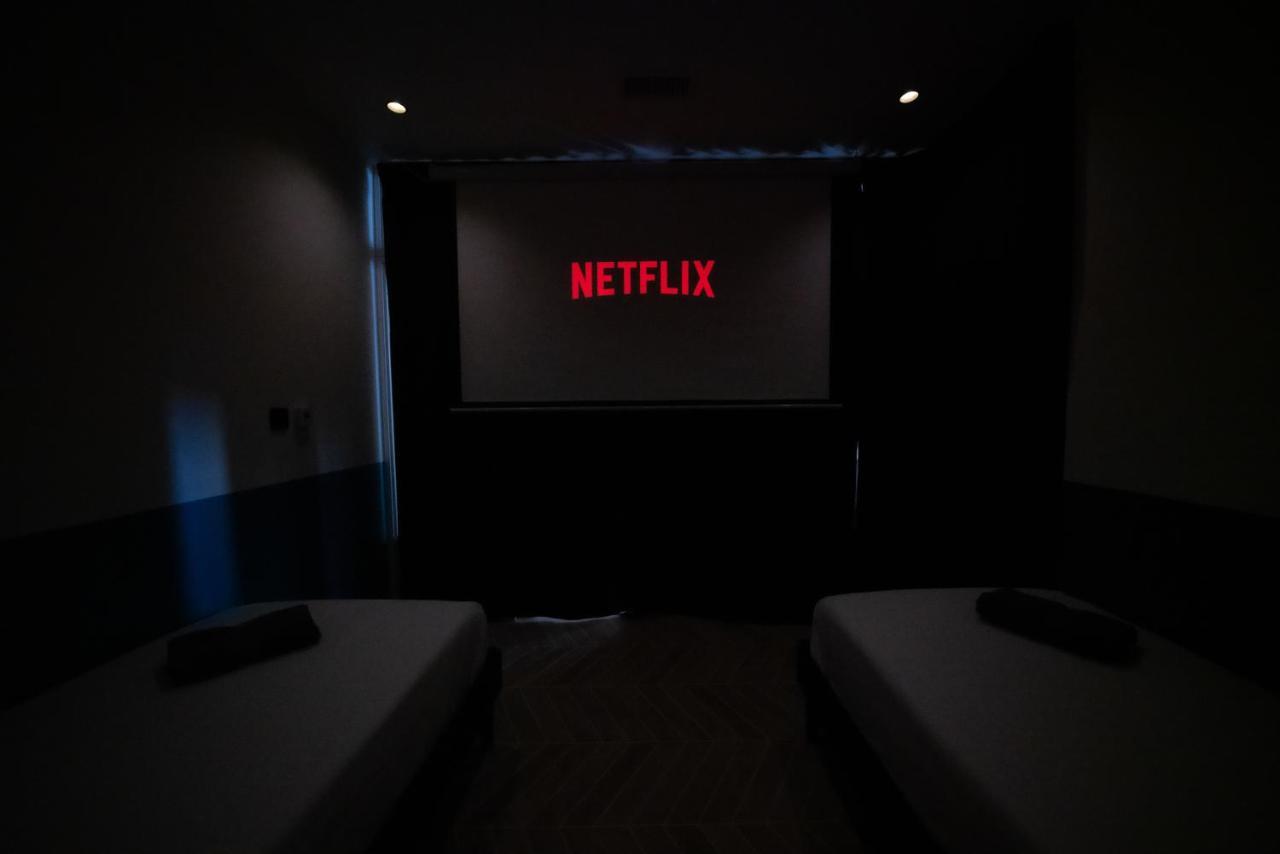 Roma Divine Home Cinema Et Jardin Nimes Exterior photo